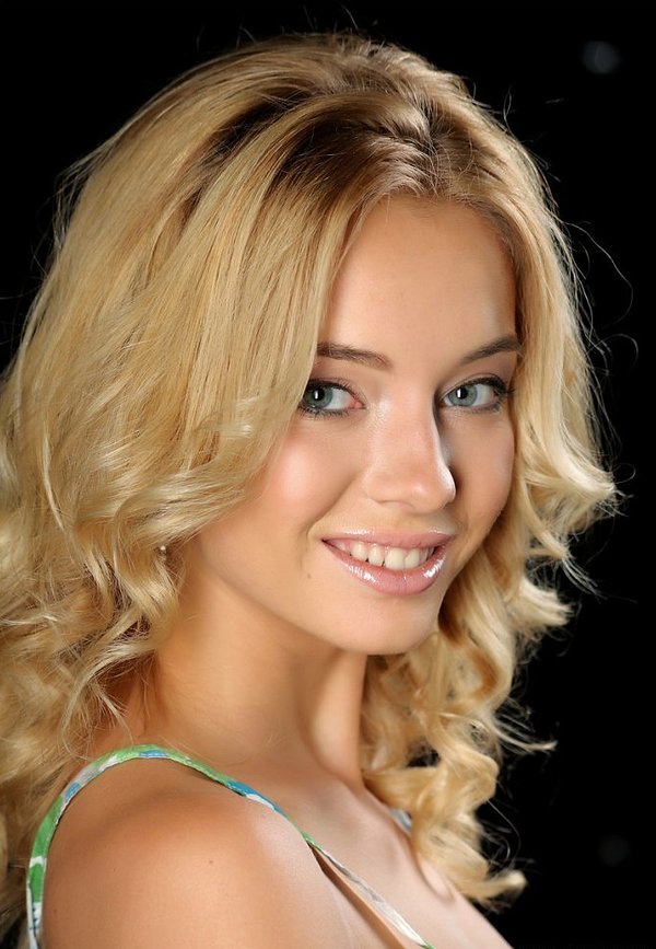 Каринка, 22 года, 4 размер груди